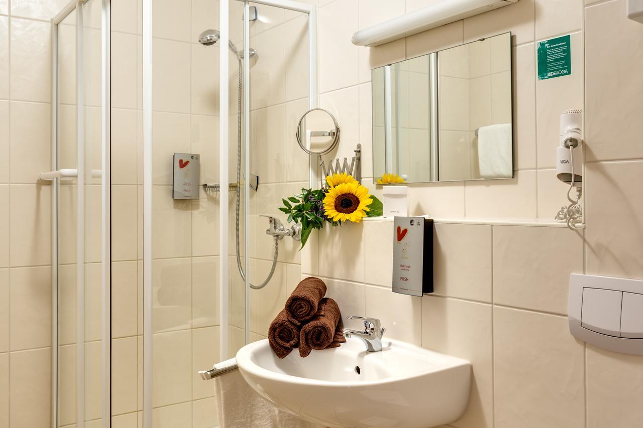 Hotel Die Kleine Blume Erfweiler Eksteriør bilde